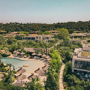 Domaine Du Mas De Pierre Hotel